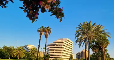 Mieszkanie 3 pokoi w Alicante, Hiszpania