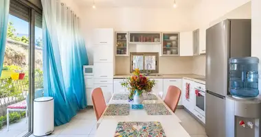 3 room apartment in Tel-Aviv, Israel