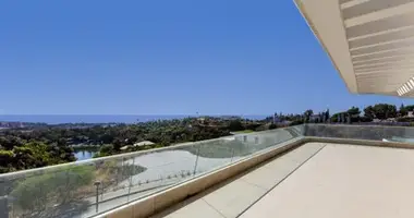 3 bedroom apartment in Estepona, Spain