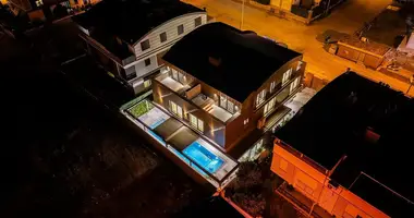 Casa 6 habitaciones en Muratpasa, Turquía