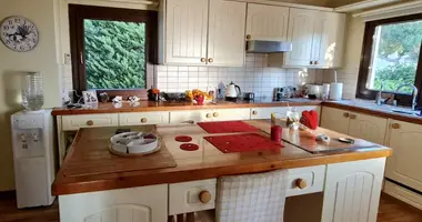 4 bedroom house in Tala, Cyprus