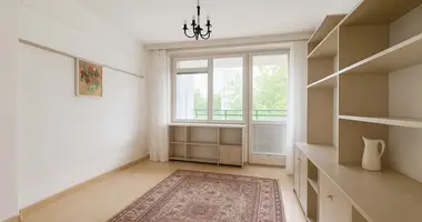 Mieszkanie 3 pokoi w Warszawa, Polska