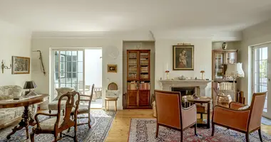 Apartment 6 bedrooms in Cascais, Portugal