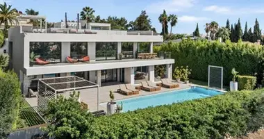 5 bedroom house in San Pedro Alcantara, Spain