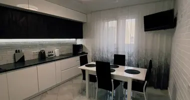 Apartamento 3 habitaciones en Maguilov, Belarús