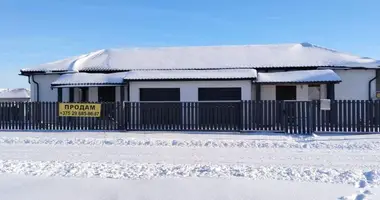 4 room apartment in Fanipalski sielski Saviet, Belarus