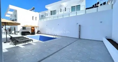 3 bedroom apartment in Adeje, Spain