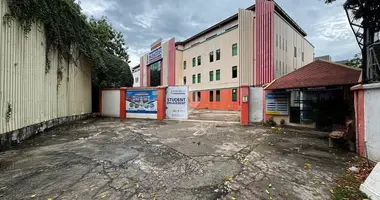 Commercial property 7 000 m² in Sangkat Boeng Trabaek, Cambodia