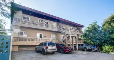 Condo in West End, Honduras