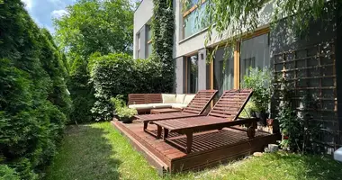 Квартира 2 комнаты в Краков, Польша