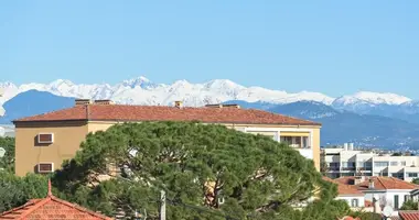 Wohnung 2 Schlafzimmer in Antibes, Frankreich