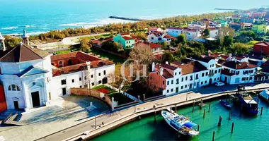 Mieszkanie 5 pokojów w Pellestrina, Włochy