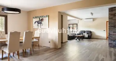 Haus 4 Schlafzimmer in Dos Hermanas, Spanien