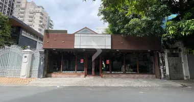 Commercial property 300 m² in Sangkat Boeng Keng Kang Ti Muoy, Cambodia
