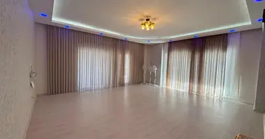 Mieszkanie 4 pokoi w Kargicak, Turcja