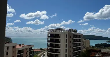 One-room apartment for rent in Bečići with secured parking. in Becici, Montenegro