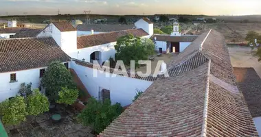 Отель 19 642 м² в Alcala de Guadaira, Испания