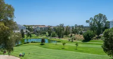 Apartamento 4 habitaciones en San Pedro Alcantara, Španjolska