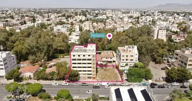 Gewerbefläche 2 526 m² in Strovolos, Zypern