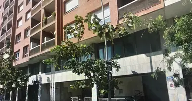 Коммерческое помещение 1 940 м² в Бадалона, Испания