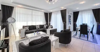 Penthouse 4 bedrooms in Oba, Turkey