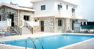 Villa 4 bedrooms in Peyia, Cyprus