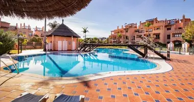 4 bedroom apartment in Estepona, Spain