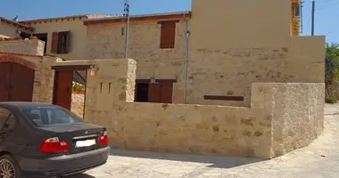 Casa 4 habitaciones en Agios Therapon, Chipre