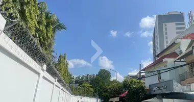 Land in Sangkat Tuol Tumpung Ti Muoy, Cambodia