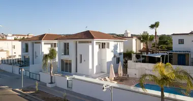 Villa 3 bedrooms in Paralimni, Cyprus