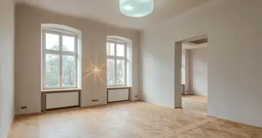 Apartamento 3 habitaciones en Skierniewice, Polonia
