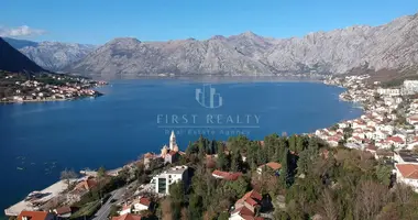 Parcela en Dobrota, Montenegro