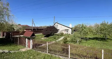 Haus 4 zimmer in Fanipal, Belarus