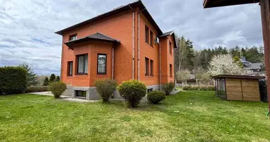 5 room house in Barawlyany, Belarus