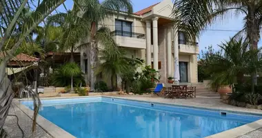 5 bedroom house in Demos Agiou Athanasiou, Cyprus