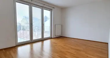 Mieszkanie 7 pokojów w Schwechat, Austria