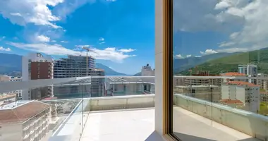 Apartamento 3 habitaciones en Budva, Montenegro