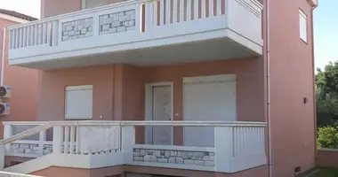 Ferienhaus 6 zimmer in Municipality of Velo and Vocha, Griechenland