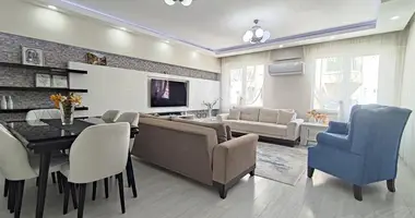 Mieszkanie 4 pokoi w Muratpasa, Turcja