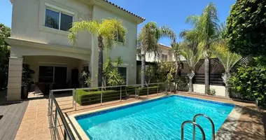 Villa 4 chambres dans Mouttagiaka, Chypre