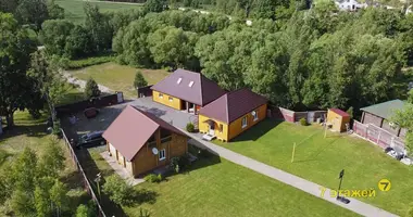 Dom wolnostojący w Nieharelski sielski Saviet, Białoruś