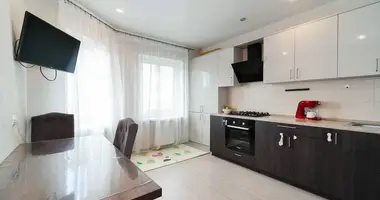 2 room apartment in Ratamka, Belarus