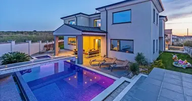 Villa 4 bedrooms in Opcina Medulin, Croatia