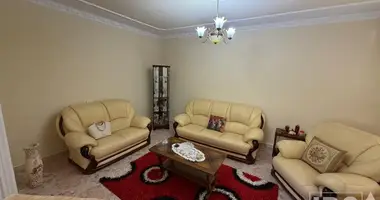 Квартира 4 комнаты в Тирана, Албания