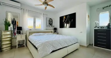 6 bedroom house in Urbanizacion Dona Pepa, Spain