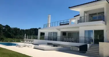 Villa 5 bedrooms in Kassandra Municipality, Greece