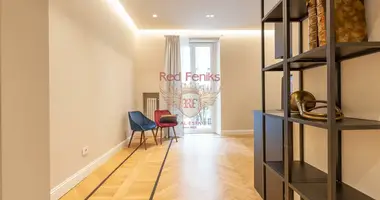 Apartamento 4 habitaciones en Milán, Italia