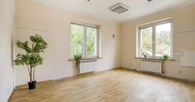 Mieszkanie 6 pokojów w Warszawa, Polska