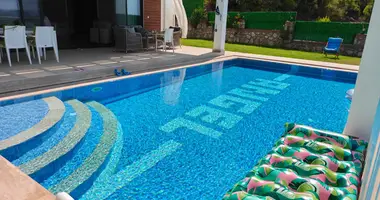 Villa 4 chambres dans Ölüdeniz, Turquie