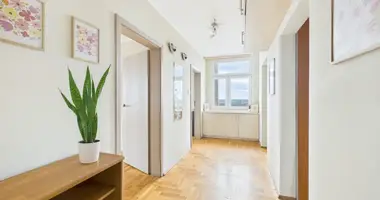 Mieszkanie 3 pokoi w Poznań, Polska